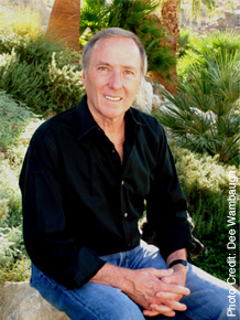 Photo of Joe Wambaugh sitting down